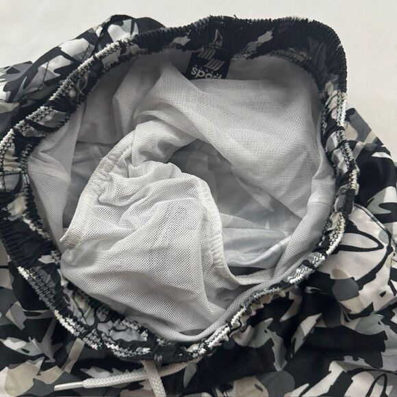 2 Children's Place Sport Boys Palm Tree Striped Elastic Waist Swim Trunks XL - Picture 6 of 12